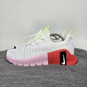 Nike White and Pink Metcon sneakers NWOT